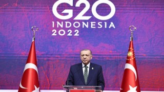 Cumhurbaşkanı Erdoğan: DEAŞ'la mücadele bahanesi altında terör örgütüne destek verenler de dökülen her damla kana ortaktır!