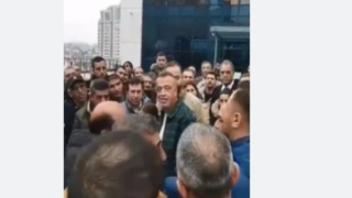 CHP'li Ataşehir Belediyesi'nde maaşlarını alamayan işçilerden protesto! "Sana mı soracağım!"