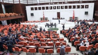 Devlet Memurları Kanunu ve Bazı Kanunlar ile 663 sayılı Kanun Hükmünde Kararnamede Değişiklik Yapılmasına Dair Kanun Teklifi kabul edildi