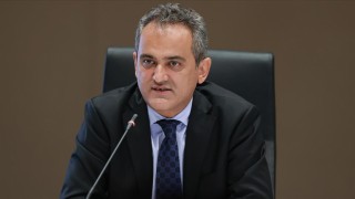 Bakan Özer, depremin ardından eğitim süreçlerine ilişkin bilgi verdi