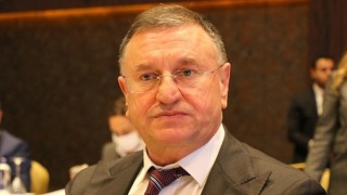 Lütfü Savaş'ın, belediyeye ait iş makinesini kardeşi için tahsis etmesine tepki yağdı!