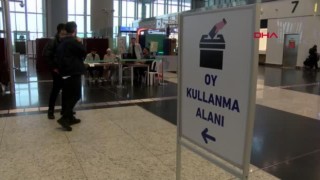 İstanbul Havalimanı'nda oy verme işlemi başladı