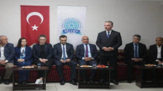 "Kimse bize akıl vermeye kalkmamalı"