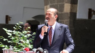 “Yükselen ülke Türkiye için, lider ülke Türkiye için kapı kapı dolaşacağız”