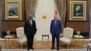 Cumhurbaşkanı Erdoğan'dan Sudan diplomasisi