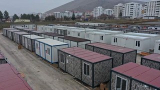 Depremden etkilenen öğretmenler Malatya'da konteynerlere yerleştiriliyor