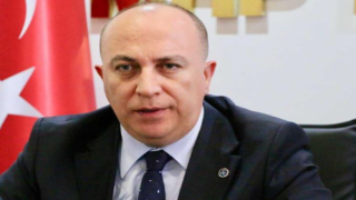 MHP'li İzzet Ulvi Yönter'den Eda Ece'ye tepki!