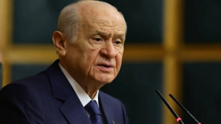 MHP lideri Bahçeli'den Filenin Sultanları'na tebrik