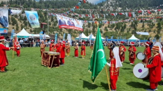MHP Lideri Devlet Bahçeli Güreş Ağası Oldu