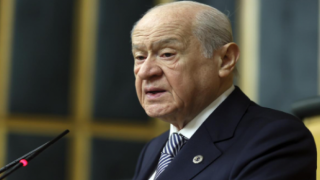 MHP Lideri Devlet Bahçeli Filenin Sultanları'nı tebrik etti