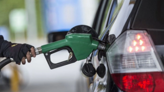 Benzine bir indirim daha