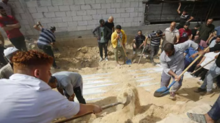 Gazze'de mezarlıklarda yer kalmadı