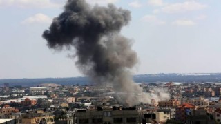 İsrail Gazze'de 6 eve hava saldırısı düzenledi