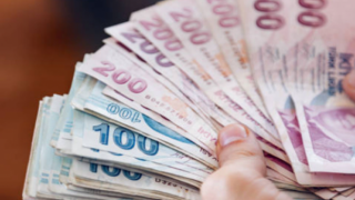 Çalışan emeklilere 5 bin lira düzenlemesi yılbaşından önce yasalaşacak