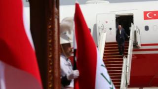 Cumhurbaşkanı Erdoğan Irak'ta: Resmi törenle karşılandı