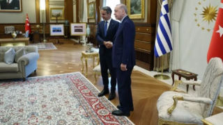 Erdoğan-Miçotakis görüşmesi başladı