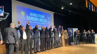 Ataşehir Belediye Meclisi'nde CHP'li 6 Üye AK Parti Saflarına Katıldı