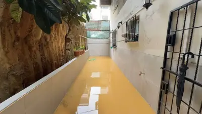 İstanbul'da Sağanak Yağış ve Fırtına Kent Yaşamını Olumsuz Etkiledi